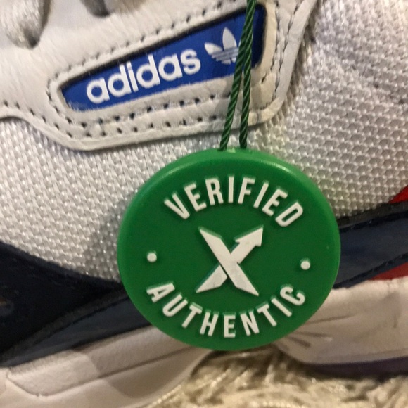 Adidas Falcon US size 9 - Picture 3 of 4